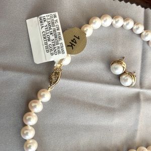 FRESHWATER PEARL SOFIA NECKLACE AND EARRINGS